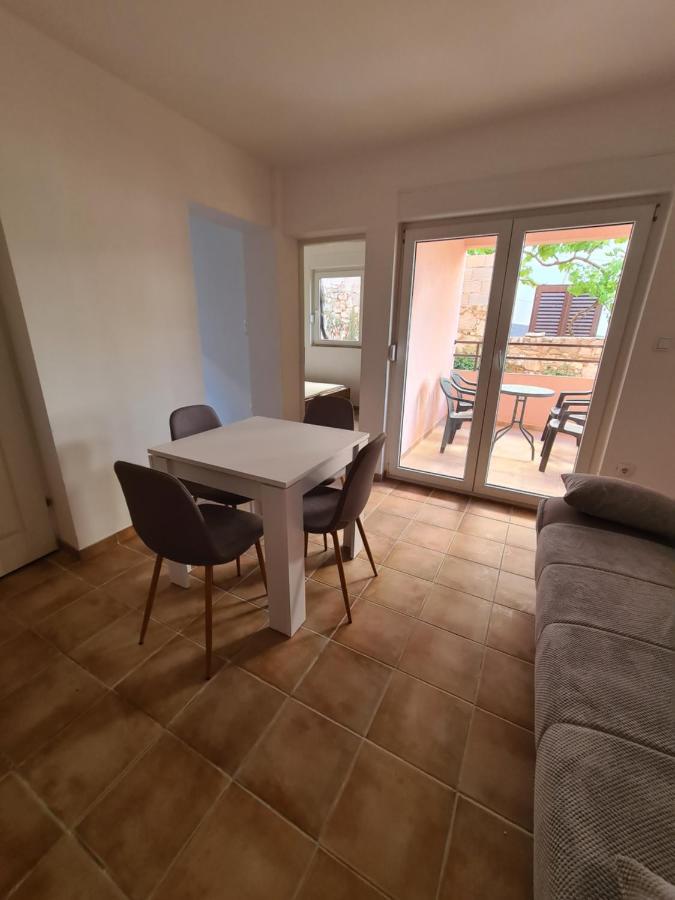 Apartments Dalmatia Sveti Petar  Zimmer foto